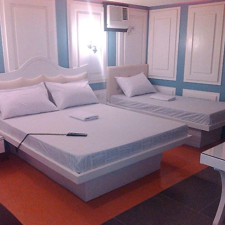 Icon Hotel Манила Стая снимка