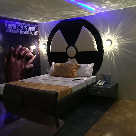 Icon Hotel Манила Екстериор снимка