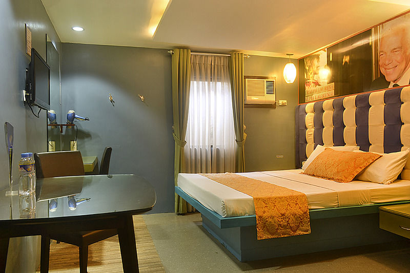 Icon Hotel Манила Екстериор снимка