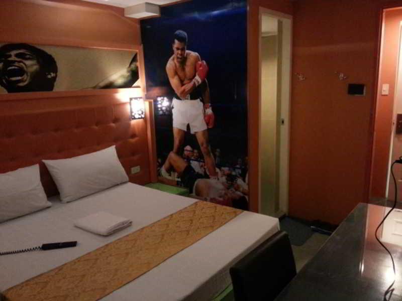 Icon Hotel Манила Екстериор снимка