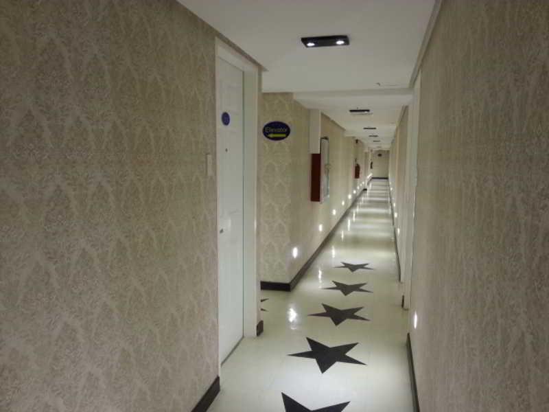 Icon Hotel Манила Екстериор снимка