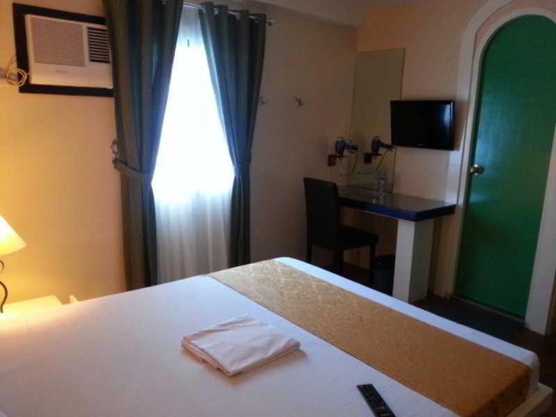 Icon Hotel Манила Екстериор снимка