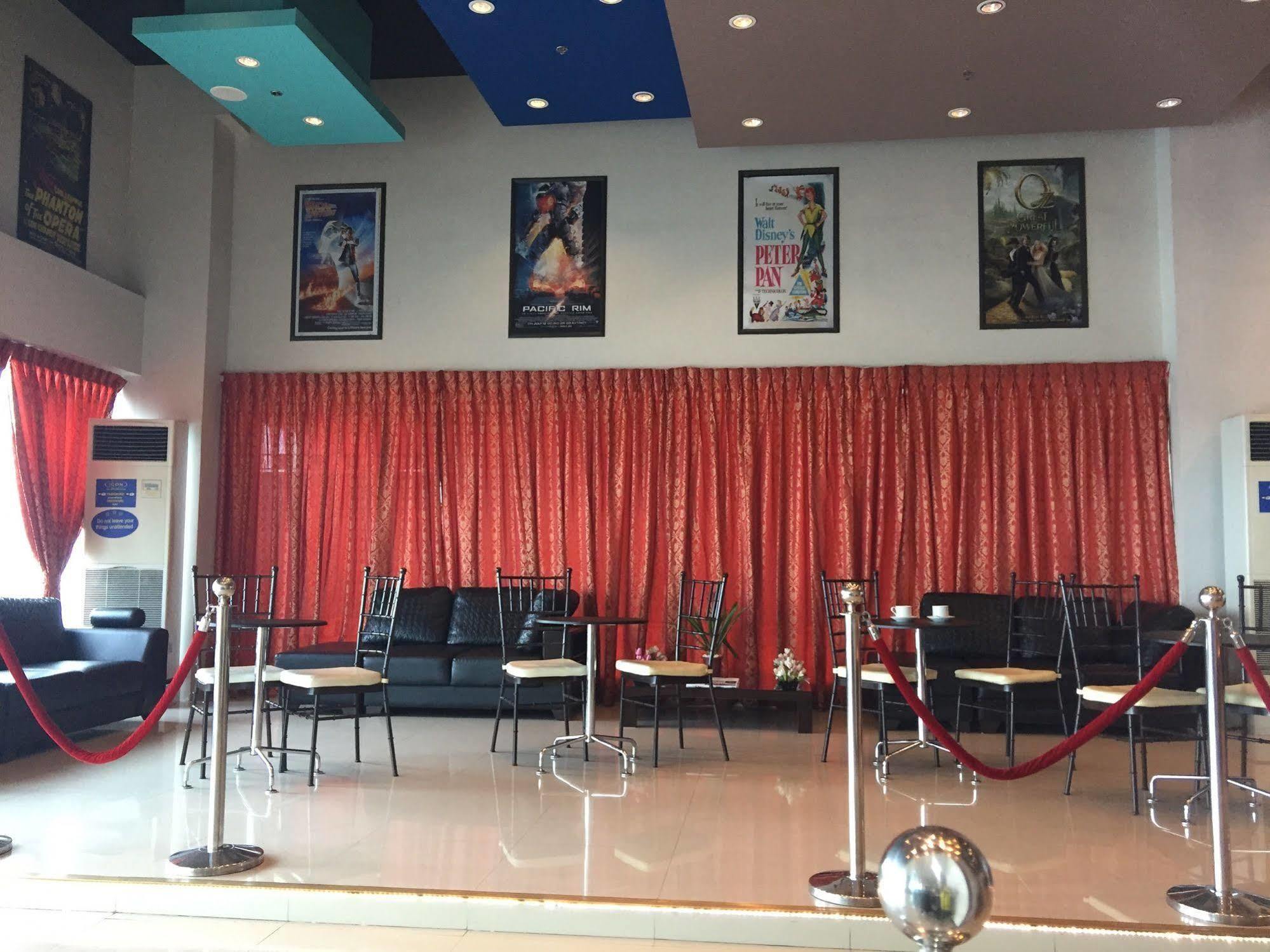 Icon Hotel Манила Екстериор снимка